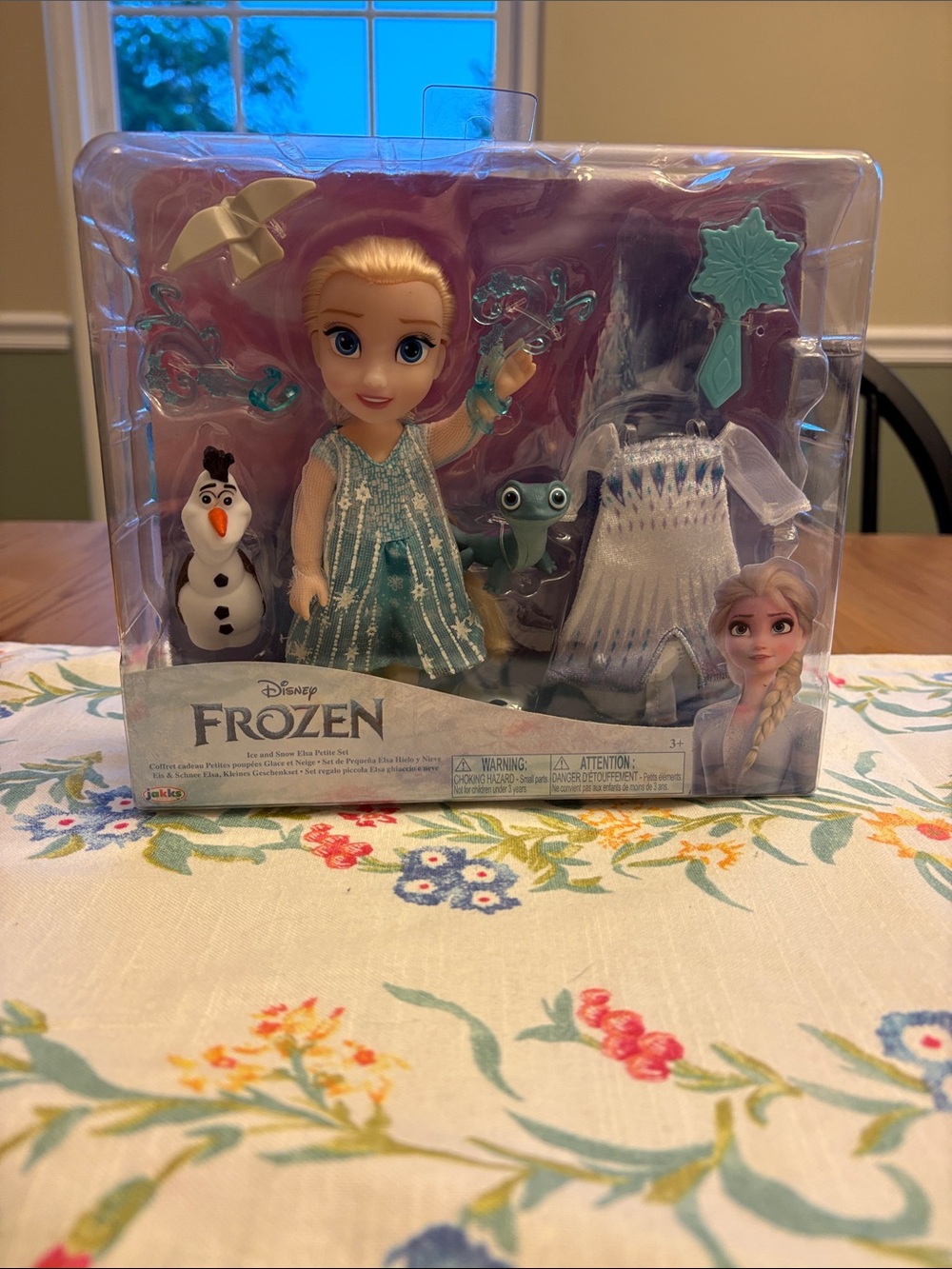 Disney Elsa Mini Doll Playset - Teal & White Outfit